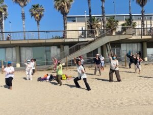 TAICHI EN LA PLAYA BARCELONETA, BARCELONA