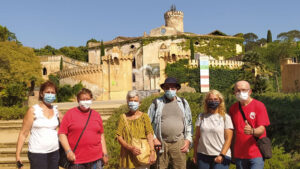 Un paseo en el parque del laberinto de Barcelona el 21 de julio 2021