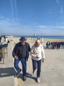 2023 02 15 caminar por la playa de Barceloneta