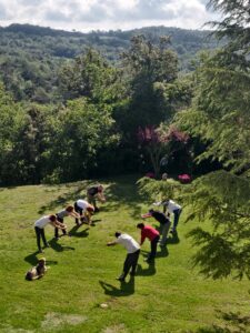 2024 05 26 practica de yoga en la naturaleza