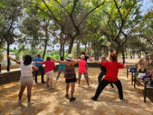 2025 06 10 Clases gratuita en el parque de las Planes ofrecidas por el esplai de la Florida