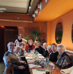 2025 12 20 
Celebración del 
amigo invisible 
con los voluntarios y 
el grupo Playa.